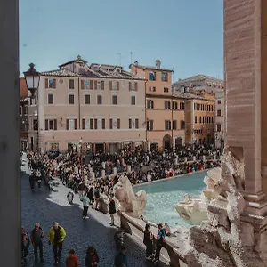 https://trevi-86.it-romehotels.com