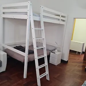 https://cinqueterrehouse.hotelitalianriviera.com